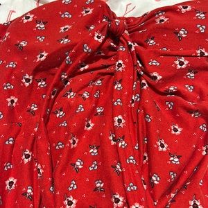 Cute red strapless shirt